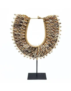 Schelpenketting op voet #3