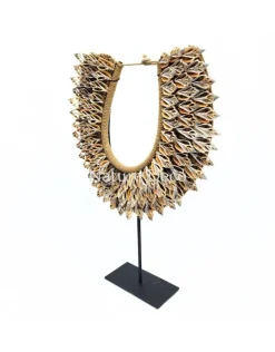 Schelpenketting op voet #3