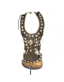 Schelpenketting op voet #12